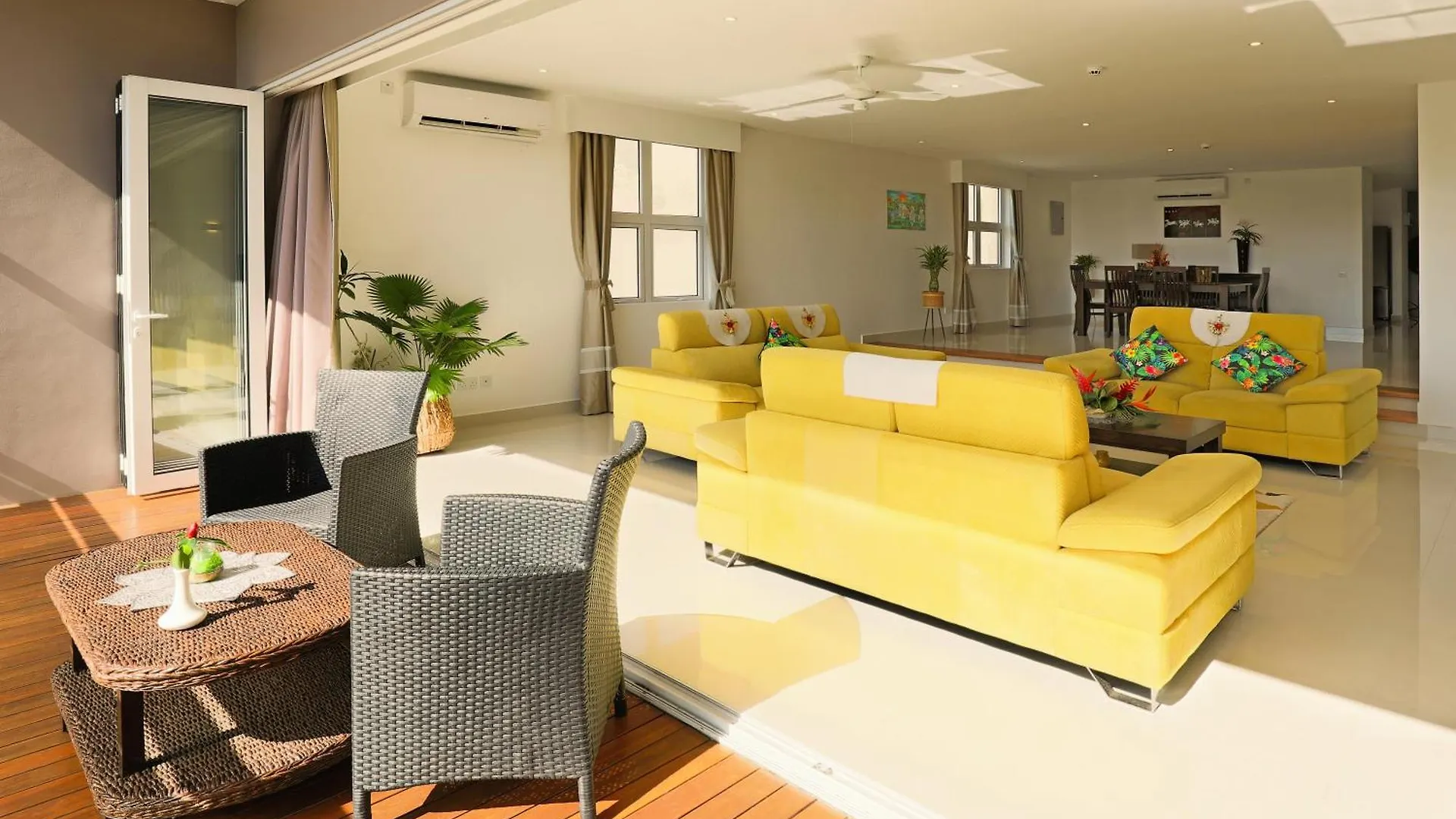 Chic 4Br Villa With Private Pool By Cliffhanger Villas Misere 0*,  Seicheles