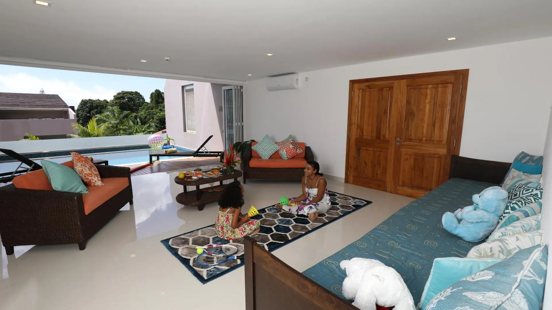 Apartamento Chic 4Br Villa With Private Pool By Cliffhanger Villas Misere