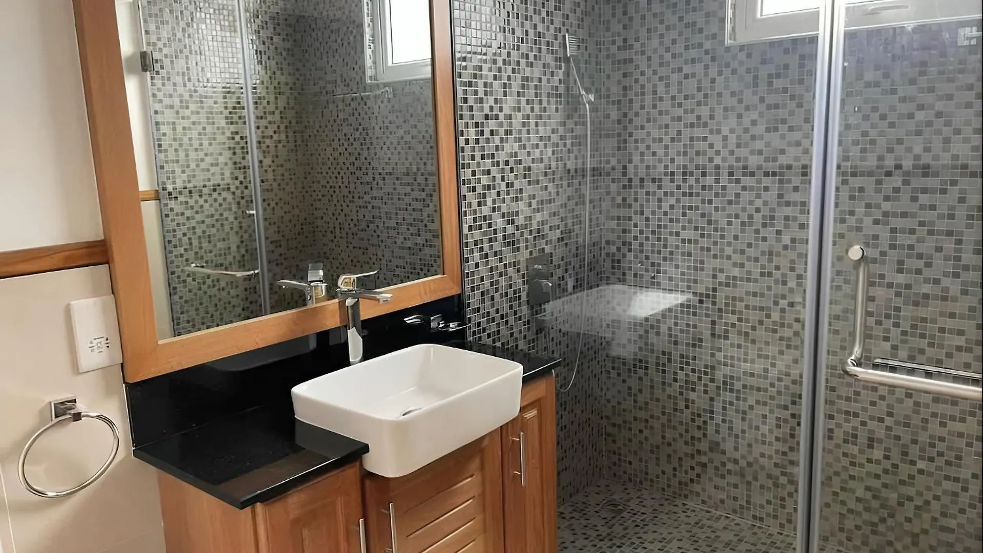 Apartamento Chic 4Br Villa With Private Pool By Cliffhanger Villas Misere